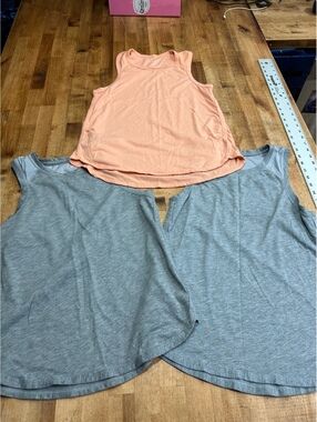 Athletic Works Women's XS Tank Tops 3-Pack in Gray and Peach